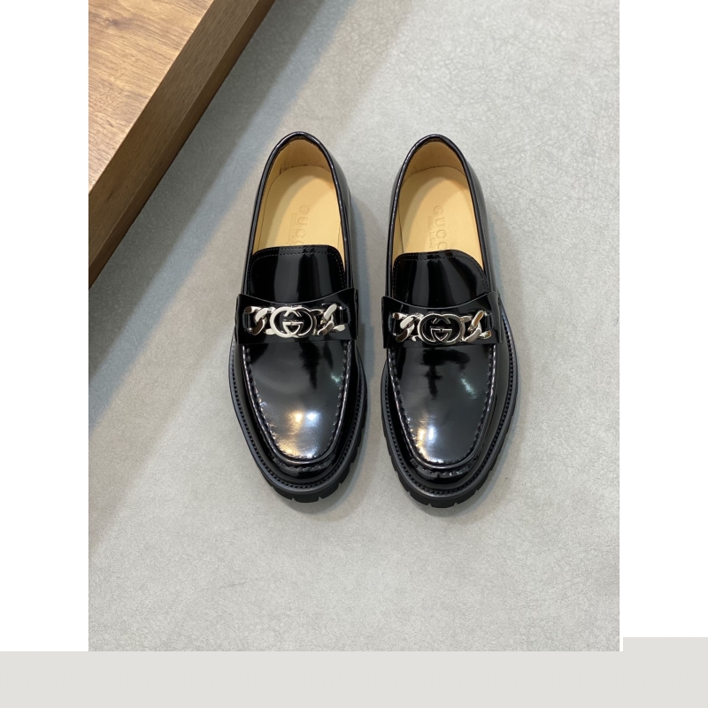 G*u*i leather shoes